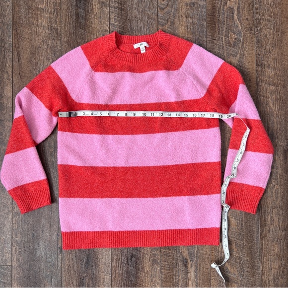 Pink and red striped sweater - Picture 5 of 7